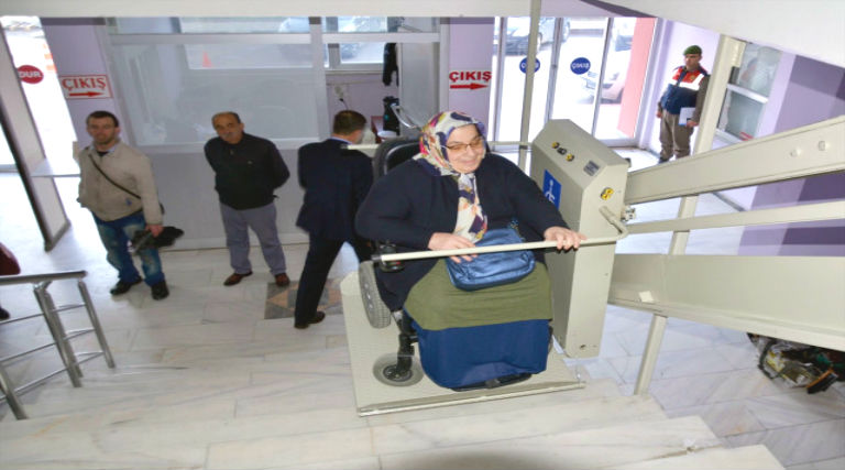 Kaymakamlık Binasına Engelli Platformu