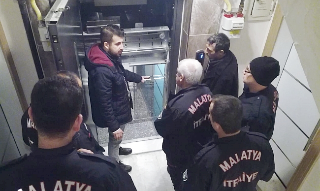 İtfaiye Personeline Asansör Eğitimi