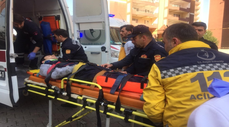 Arızayı Gidermeye Çalışırken Asansör Boşluğuna Düştü
